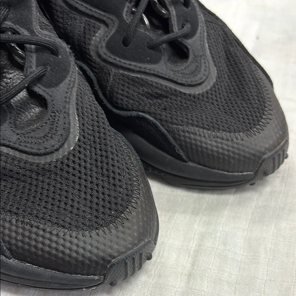 Adidas Ozweego Black Athletic Shoes men’s size 11 - Picture 3 of 6